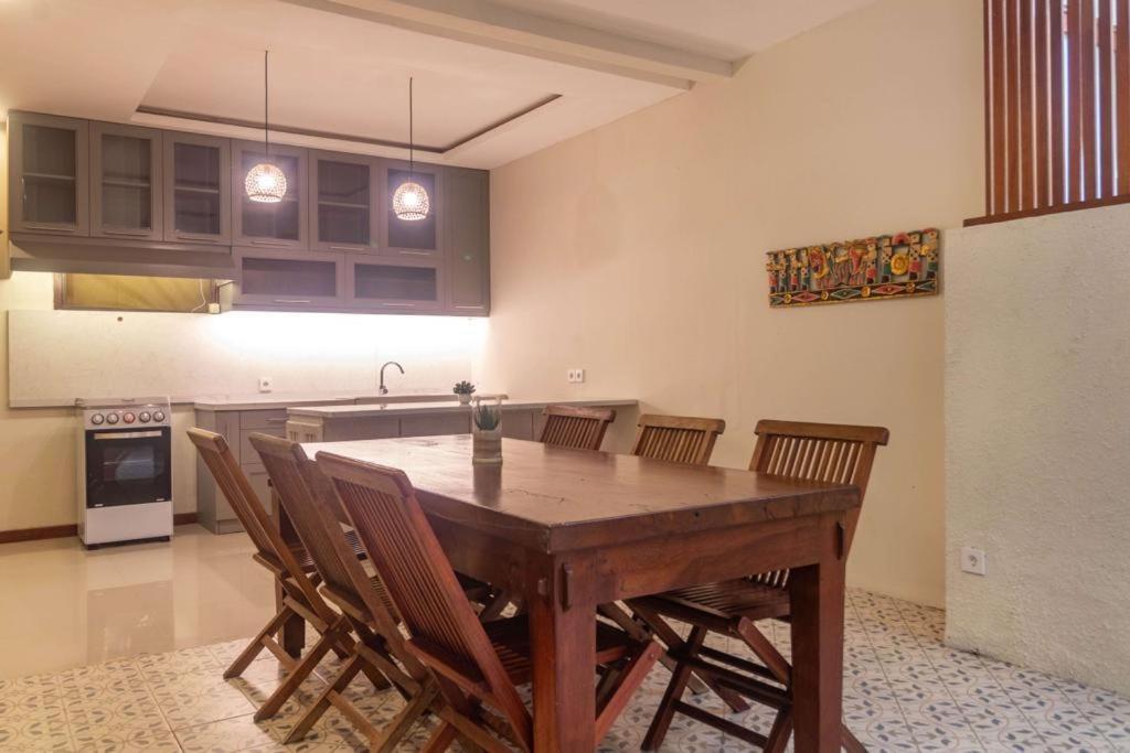 Legian Arana Suite מראה חיצוני תמונה